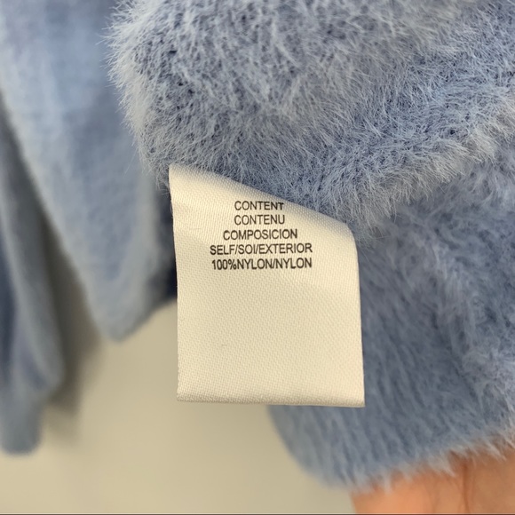 WAYF Fuzzy Blue Puff Long Sleeve Cropped Crew Neck Sweater Size Medium - Picture 6 of 8